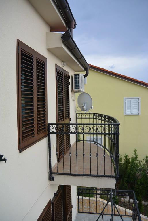Vila Familia Prizna Exterior foto