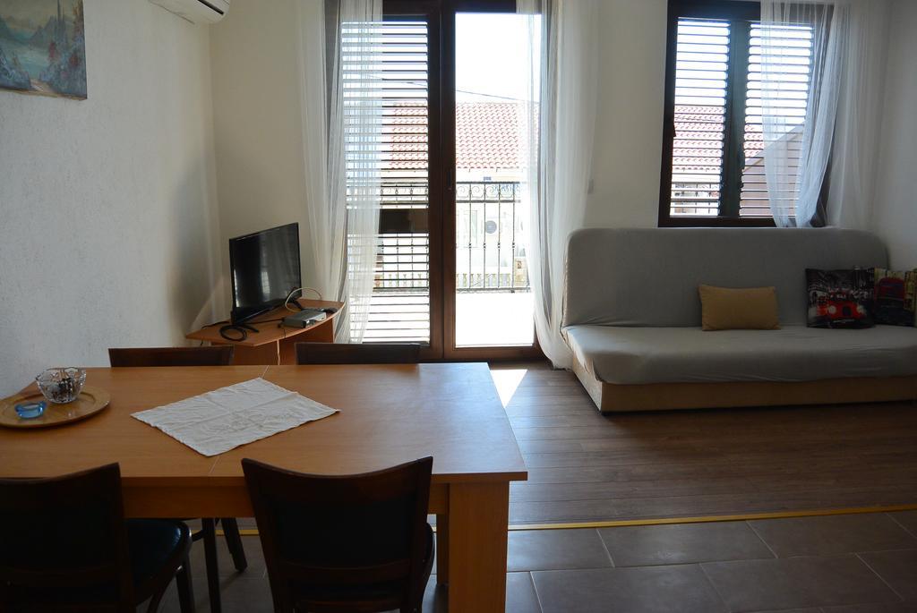 Vila Familia Prizna Exterior foto